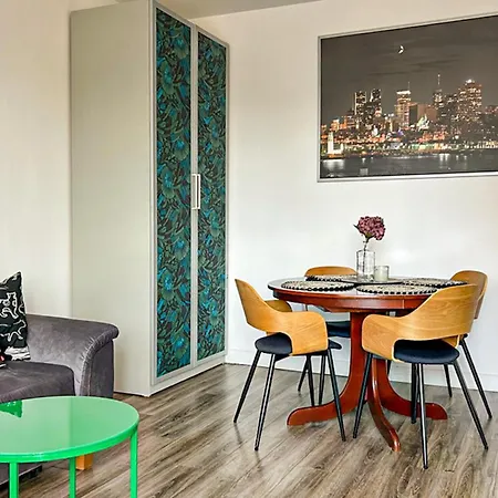 2 Bedroom Nice Home In Gdansk *