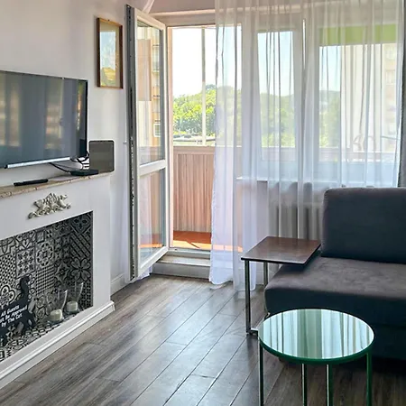 2 Bedroom Cozy In 格但斯克