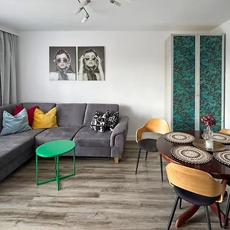 2 Bedroom Cozy In 別荘 *